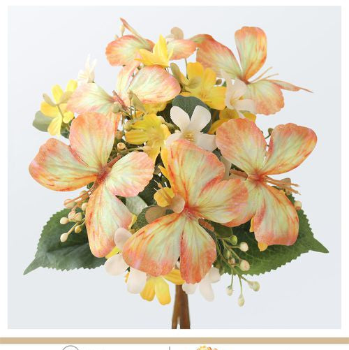 Kunstbloemenboeket met vlinders